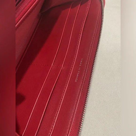 Chanel Red Quilted Lambskin Large Zippy wallet - Picture 8 of 8